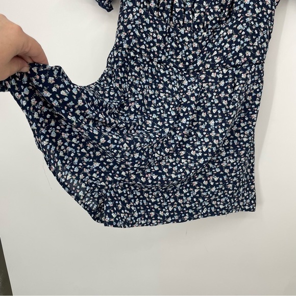 NWT francescas Trixxi Floral Romper navy puff sleeve sz M - Picture 2 of 9